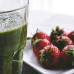 Green smoothie for detox made with spinach, pineapple, apple